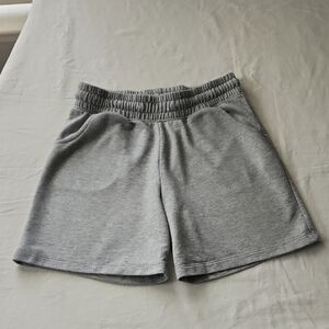Kid's Gray Fleece Shorts w/pockets
